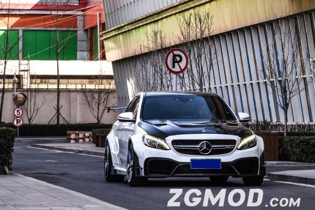 奔驰AMG C63改装倒车激活器